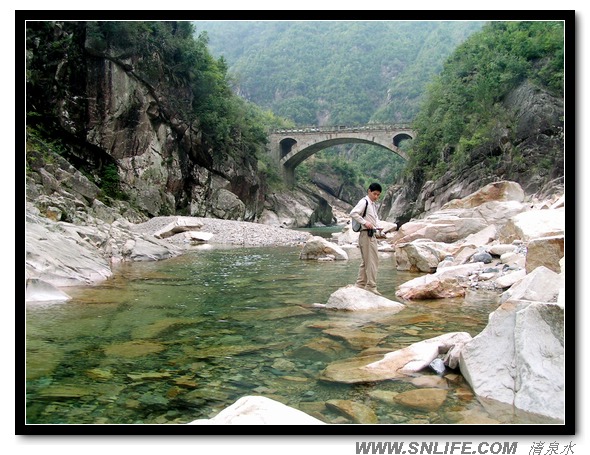 畅游杨梅州双溪峡谷