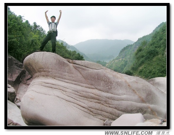 畅游杨梅州双溪峡谷