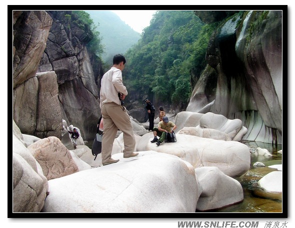 畅游杨梅州双溪峡谷